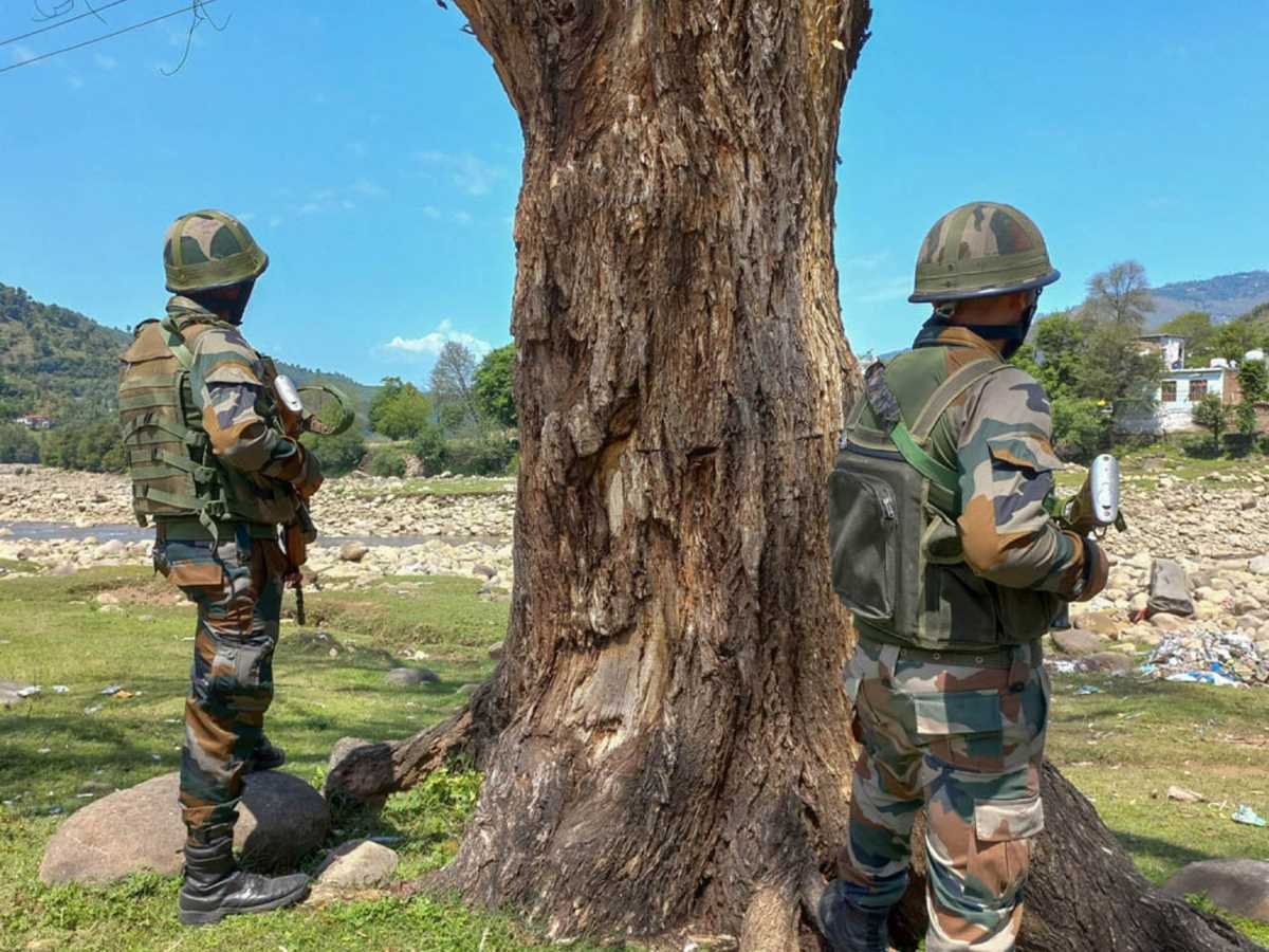 मणिपुर में सेना के जेसीओ को अपहरण के कुछ घंटे बाद छुड़ाया